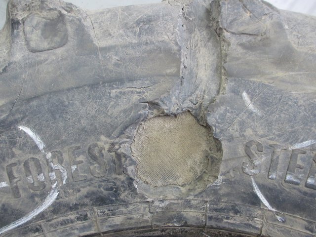 MTR-AS-Reifenreparatur bei Reifen Lorenz (vorher)