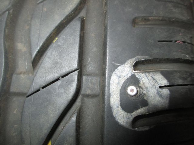 MTR-Pkw-Reifenreparatur bei Reifen Lorenz (vorher)