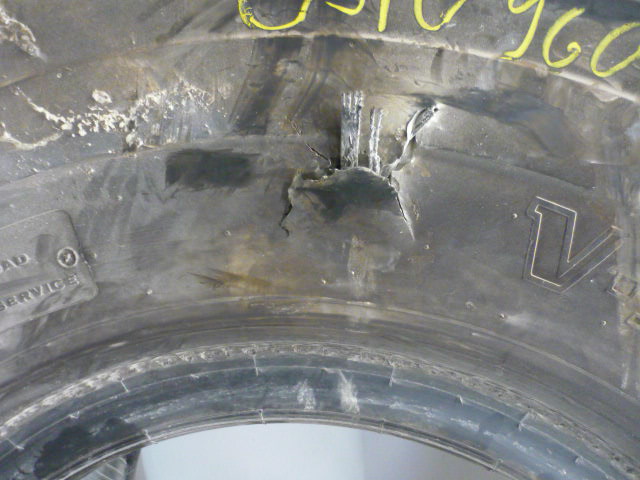 MTR-EM-Reifenreparatur bei Reifen Lorenz (vorher)